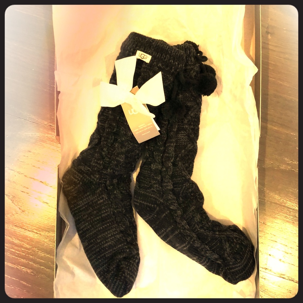 TAGS ON UGG fleece-lined cozy socks